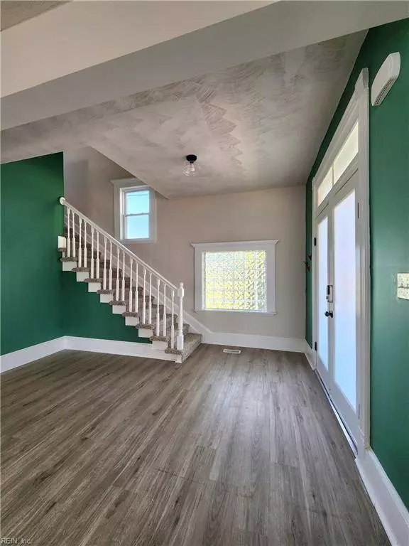 110 S Willard AVE, Hampton, VA 23663