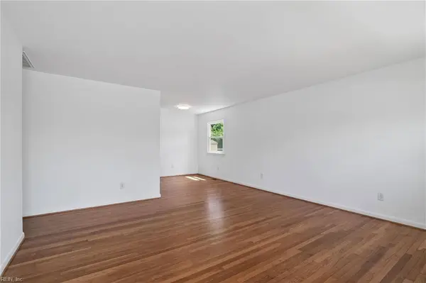 8506 Orcutt AVE, Hampton, VA 23605