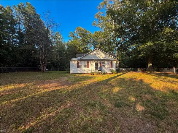 17011 Longview Dr DR, Smithfield, VA 23430