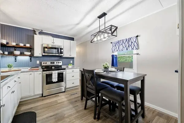281 Chauncy Walker Street #87B, Belchertown, MA 01007