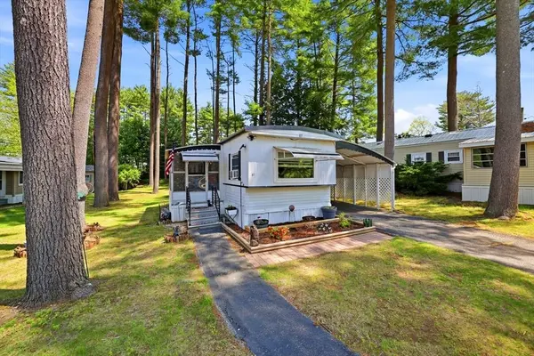 281 Chauncy Walker Street #87B, Belchertown, MA 01007