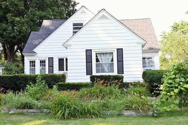 134 Church St, Ware, MA 01082