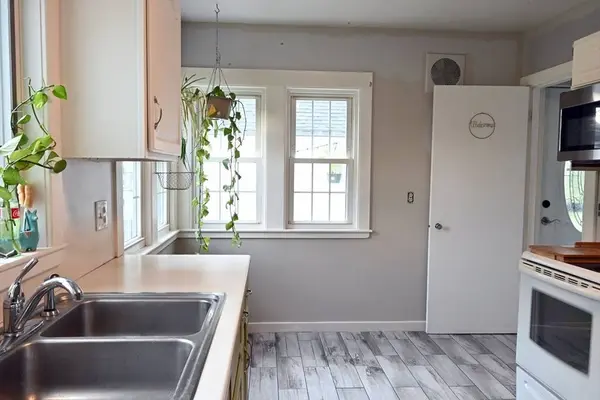 134 Church St, Ware, MA 01082