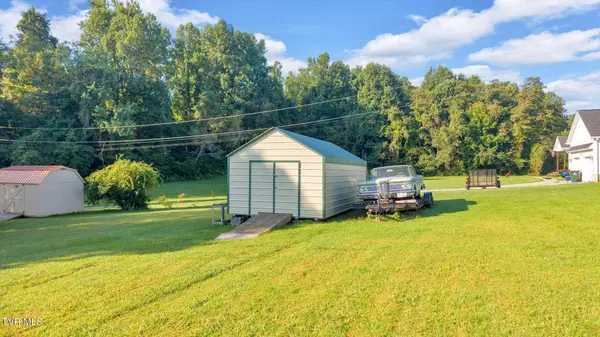 512 Nunley DR, Johnson City, TN 37604