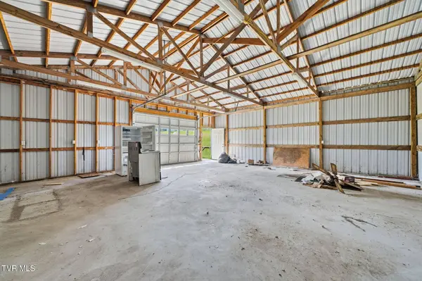 2200 Hicks RD, Johnson City, TN 37604