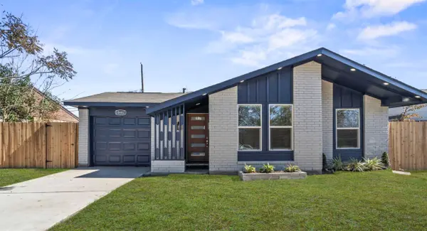 10807 Segrest DR, Houston, TX 77047