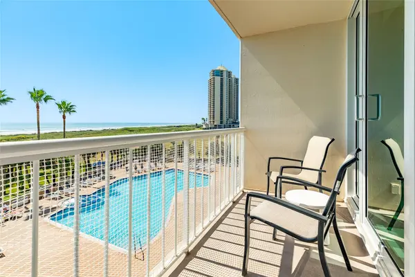 1401 E Beach DR #209, Galveston, TX 77550