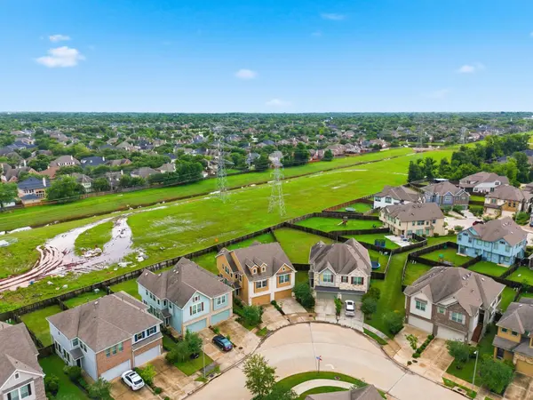 8759 Tubelo Mill DR, Missouri City, TX 77459