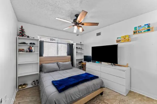 37635 28th St E, Palmdale, CA 93550-6342
