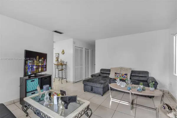 4776 E 10th Ave, Hialeah, FL 33013