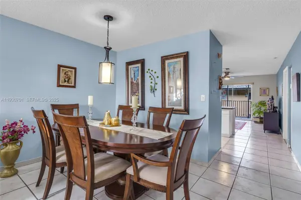 8851 NW 119th St #4304, Hialeah Gardens, FL 33018