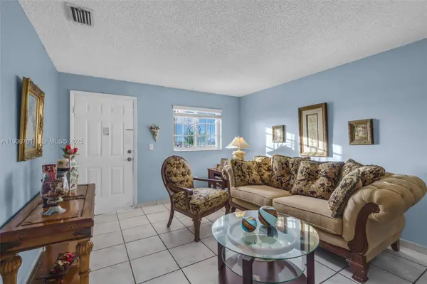 8851 NW 119th St #4304, Hialeah Gardens, FL 33018