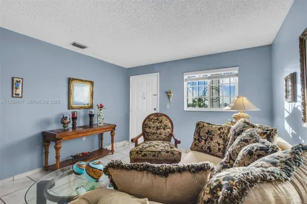 8851 NW 119th St #4304, Hialeah Gardens, FL 33018