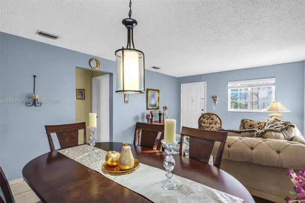 8851 NW 119th St #4304, Hialeah Gardens, FL 33018