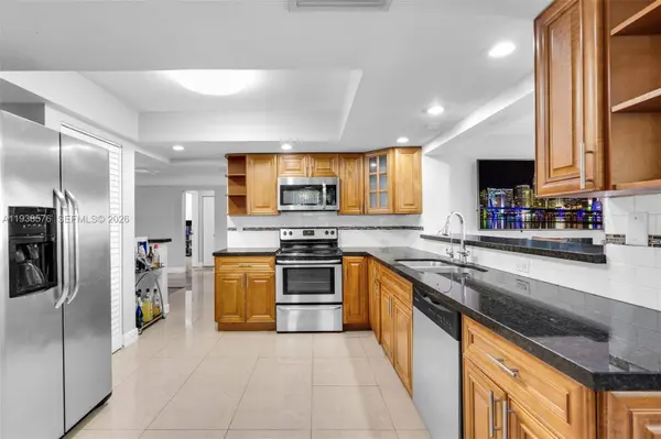 8561 Miramar Pkwy, Miramar, FL 33025