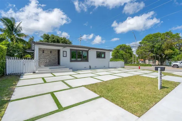 11 W 59th St, Hialeah, FL 33012