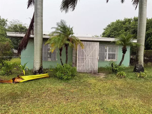 215 NW 3rd Ave, Florida City, FL 33034