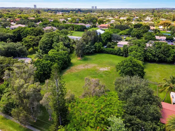 11319 NW 4th St, Plantation, FL 33325