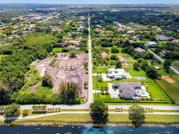 11319 NW 4th St, Plantation, FL 33325