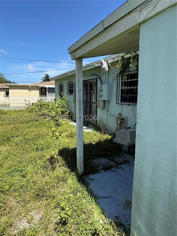 2855 NW 164th St, Miami Gardens, FL 33054