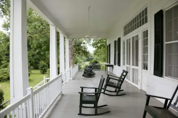 southern-front-porch