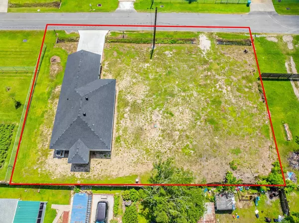 172 Market St, Raceland, LA 70394