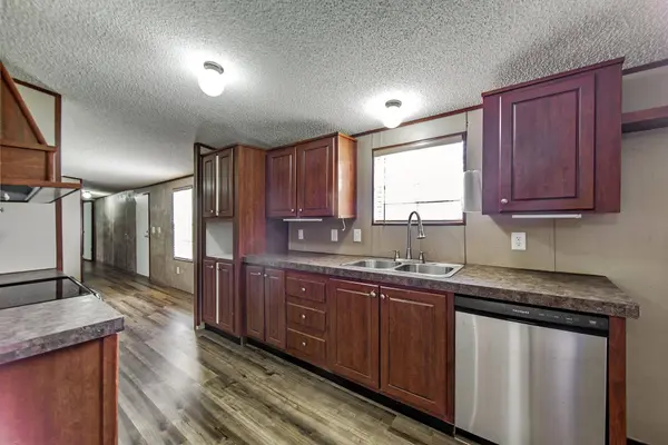 Kitchen 158 Raoul Lane, Thibodaux, LA 70301