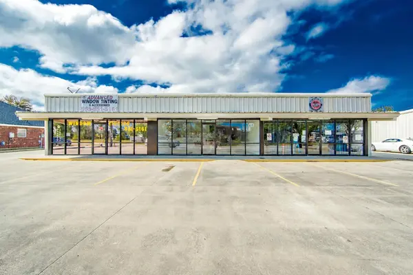 122 Enterprise Dr