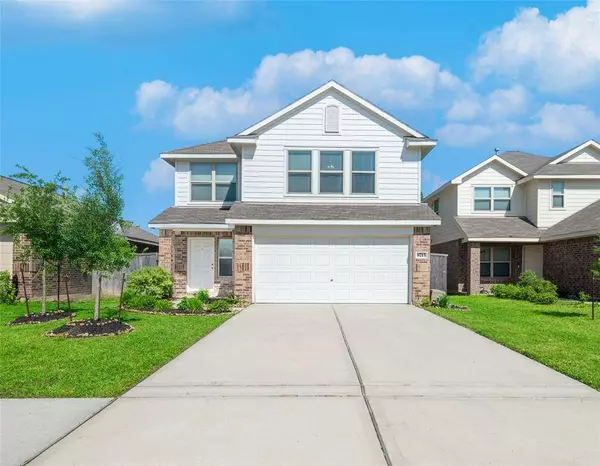 8715 Bar Harbor DR, Baytown, TX 77521