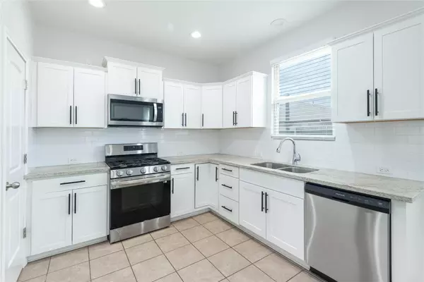 8926 Rollick DR, Tomball, TX 77375