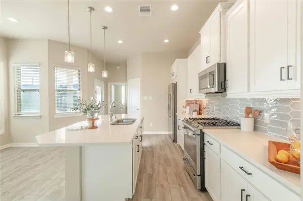 7011 Winterberry Glen LN, Katy, TX 77493