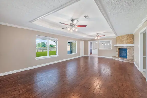 10070 Woodcreek CIR, Willis, TX 77318