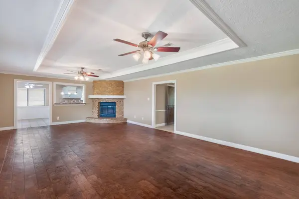 10070 Woodcreek CIR, Willis, TX 77318