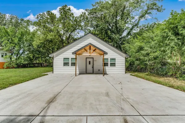 525 N Green, Wichita, KS 67214