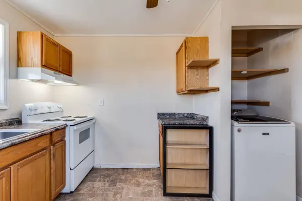 915 S Oliver, Wichita, KS 67218
