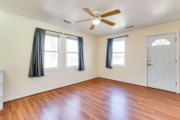915 S Oliver, Wichita, KS 67218