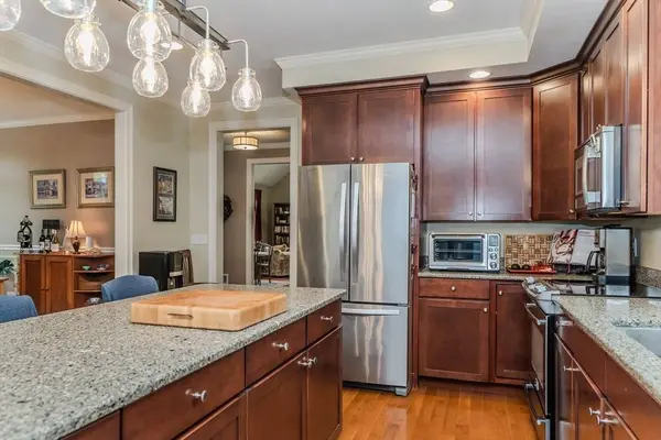 325 Stebbins St, Belchertown, MA 01007