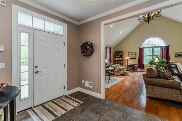 325 Stebbins St, Belchertown, MA 01007
