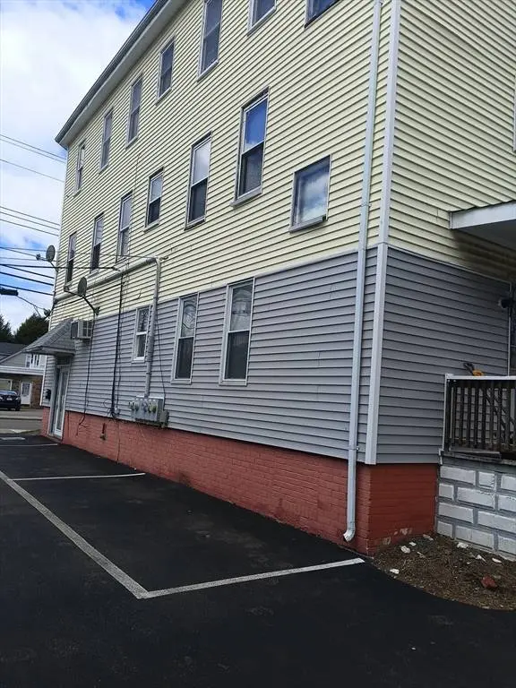 248 S Main St, Attleboro, MA 02703