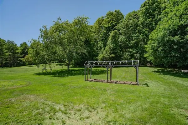 446 Wheelwright Rd, Barre, MA 01005