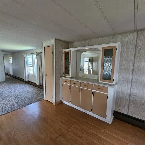 2 Second Ave, Westfield, MA 01085