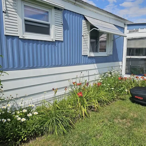 2 Second Ave, Westfield, MA 01085