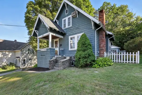 125 Malvern Rd, Worcester, MA 01610
