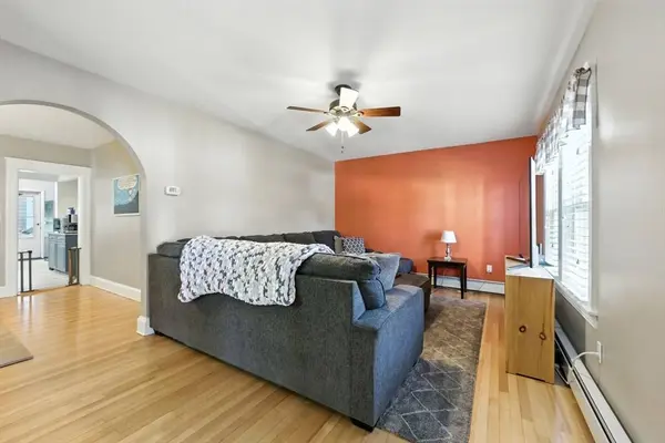 125 Malvern Rd, Worcester, MA 01610