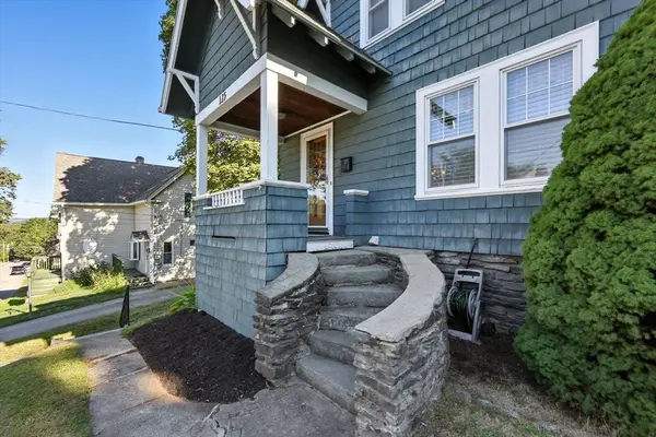 125 Malvern Rd, Worcester, MA 01610