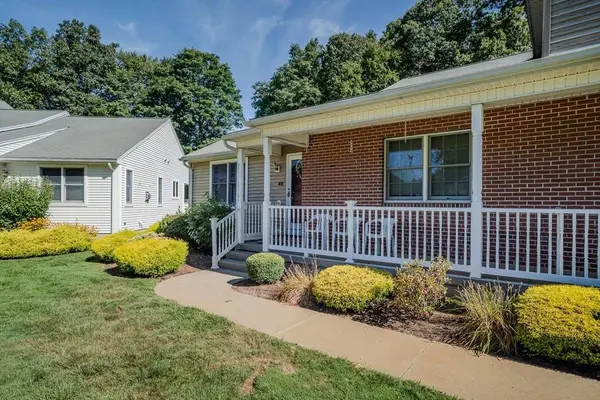 45 Shadow Brook Est #45, South Hadley, MA 01075
