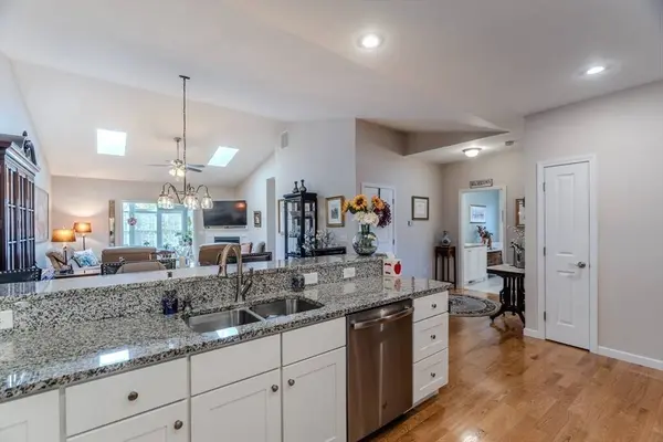 111 Daniel Shays Hwy #39, Belchertown, MA 01007