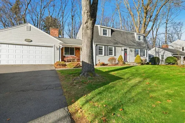 283 Forest Gln, West Springfield, MA 01089