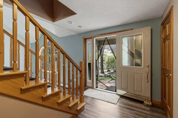 7 Terry Ln, Belchertown, MA 01007