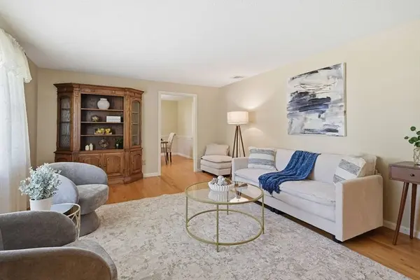 3 Beechwood Dr, Wilbraham, MA 01095